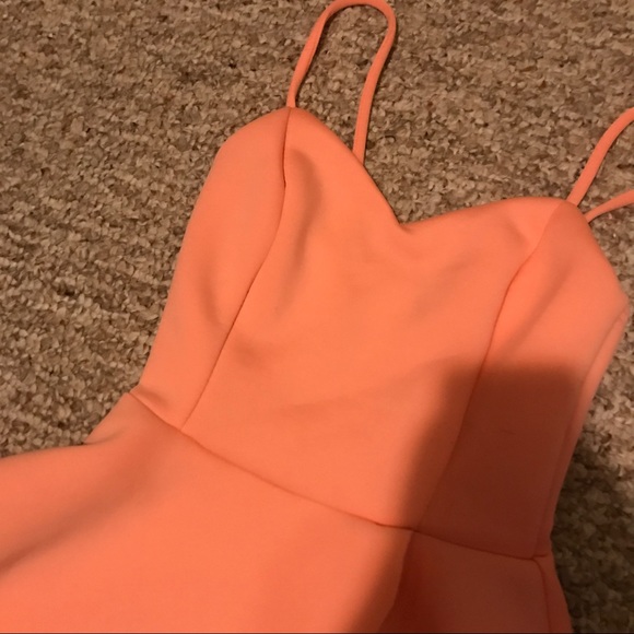 Charlotte Russe Sexy Peach Peplum Top - Picture 2 of 5